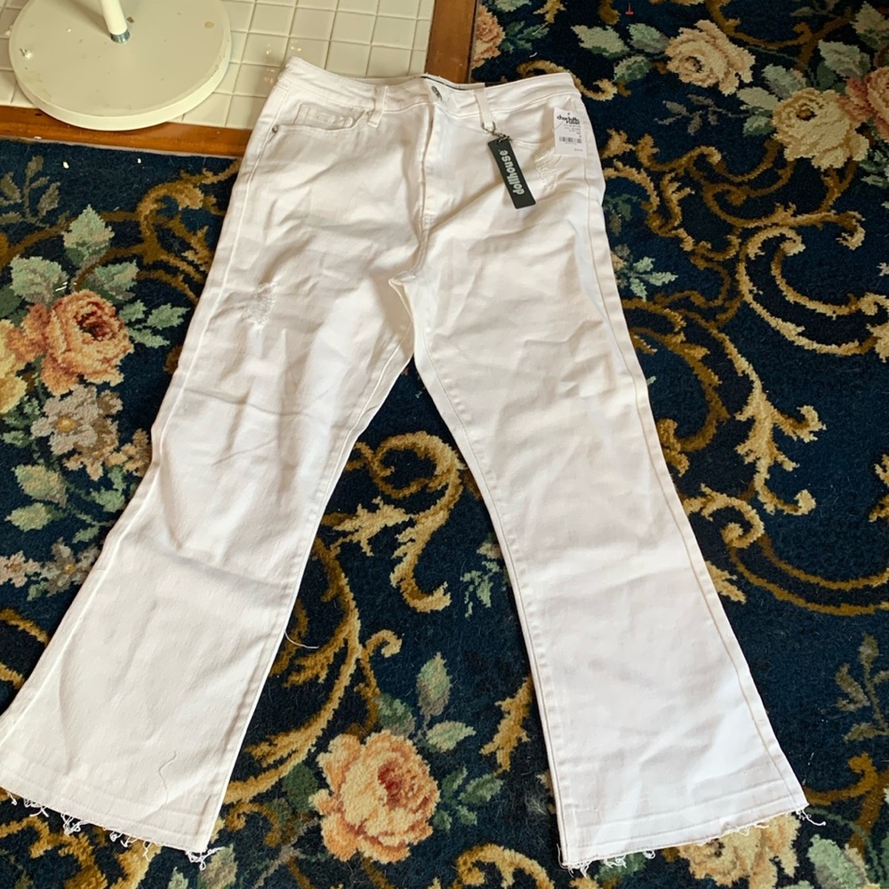 Dollhouse high waist kick boot crop distressed jeans. NWT. Retail 35